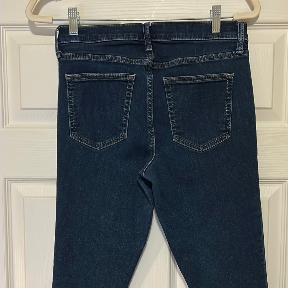 Women's GAP Size 8R True Skinny Mid Rise Dark Blue Jeans